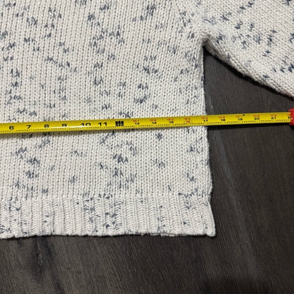 American Eagle Outfitters cropped White 3/4 Sleeve Knitted Sweater Size Medium - Picture 8 of 9